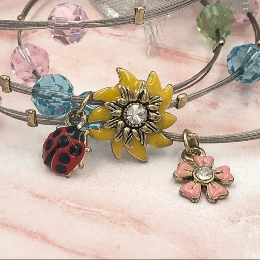 🌼 Flowers Ladybug Charm Silver Illusion Wire Bracelets